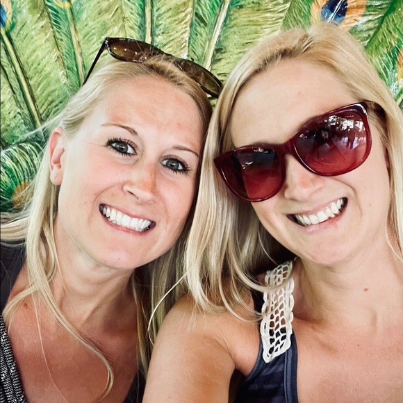 Meet your Posher, Ashley and Alicia - Picture 5 of 5